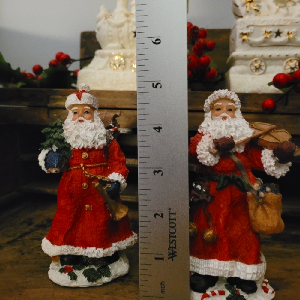 Santa Claus Christmas figurines